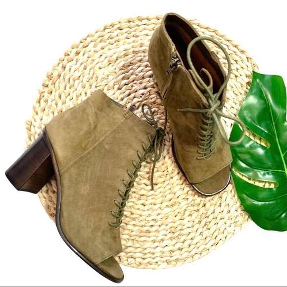 Frye Amy Peep Toe Suede Lace Up Heeled Ankle Boot Size 7 - Picture 3 of 17